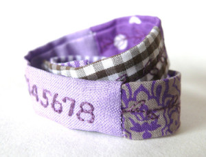 ♥SOS-ARMBAND♥ NOTFALL-ARMBAND♥ MIT HANDYNUMMER (Quelle: Spacebee, DaWanda)